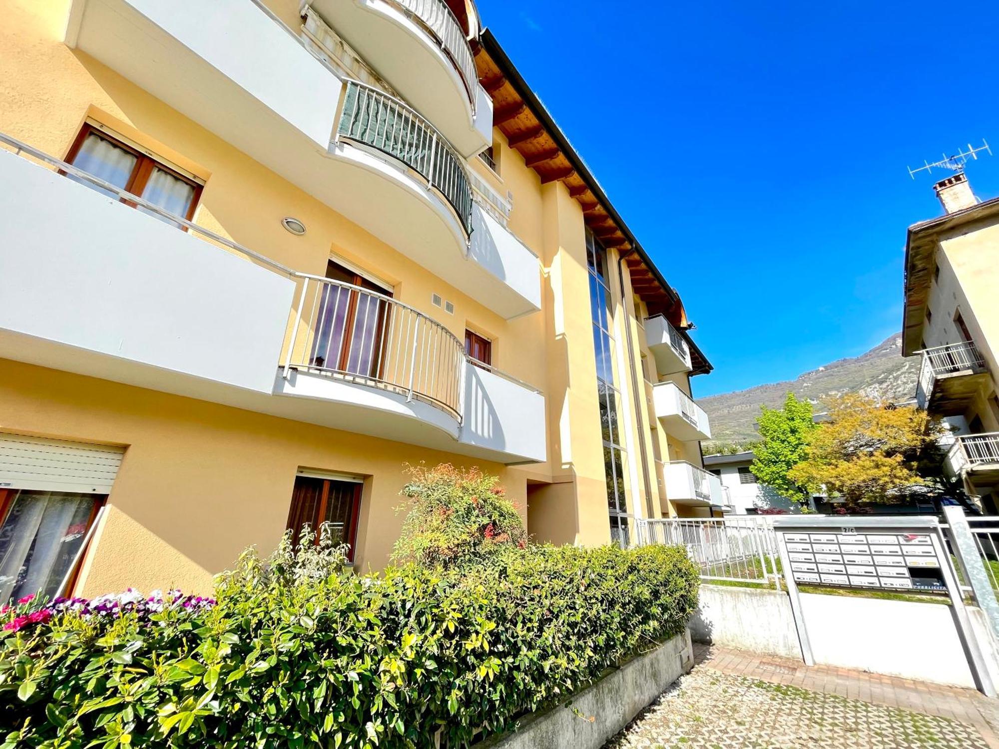 Casa Segantini - Relax Patio Apartment 1 Arco Exterior photo